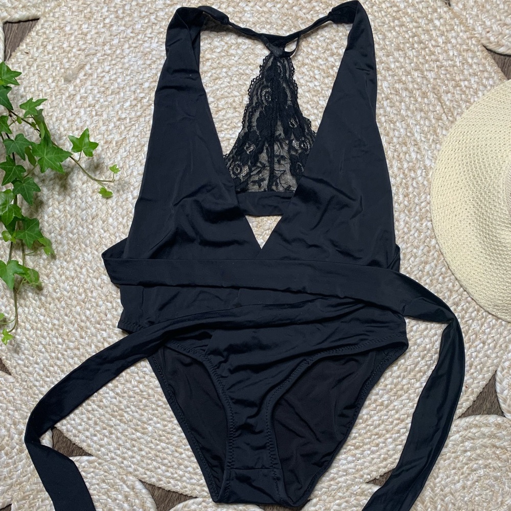 Archipelago open-back one piece swimsuit in size S/M